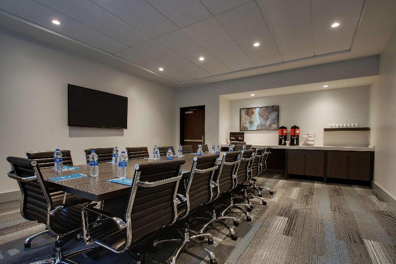 هتل Hyatt House Oak Brook