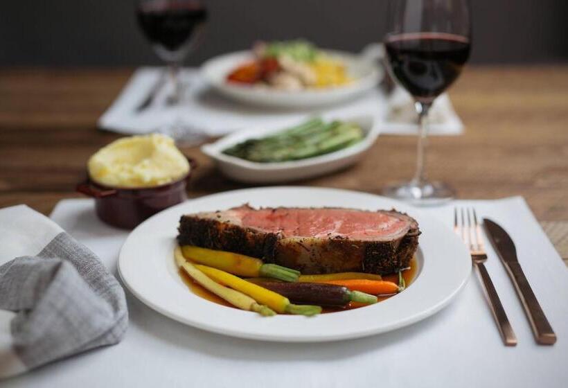 Отель Le Méridien Denver Downtown