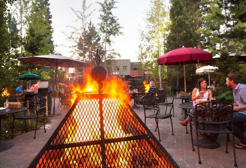 هتل Mcmenamins Old St. Francis School