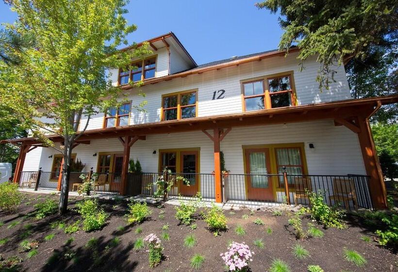 هتل Mcmenamins Old St. Francis School