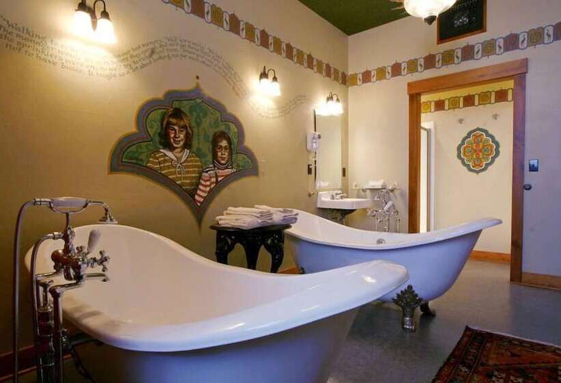 هتل Mcmenamins Old St. Francis School