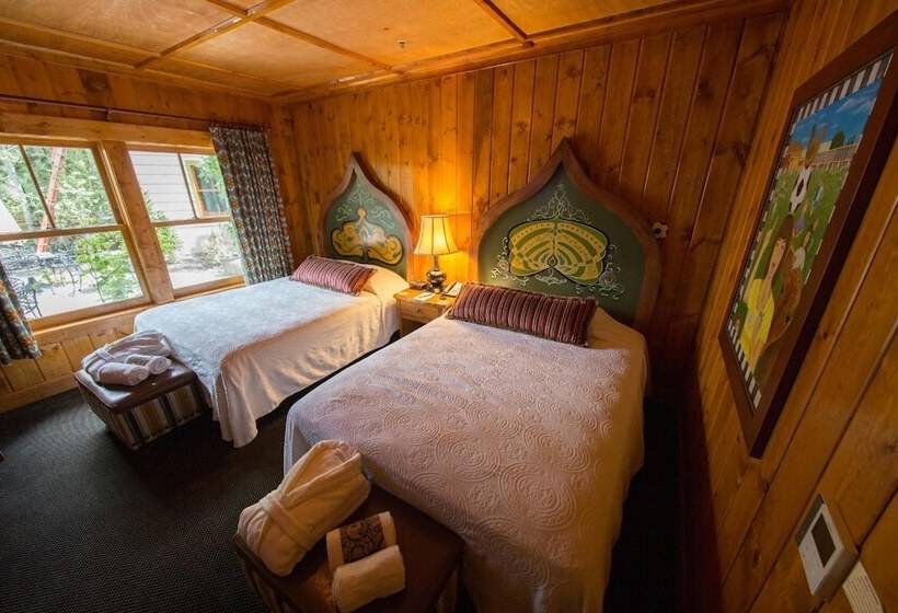 هتل Mcmenamins Old St. Francis School