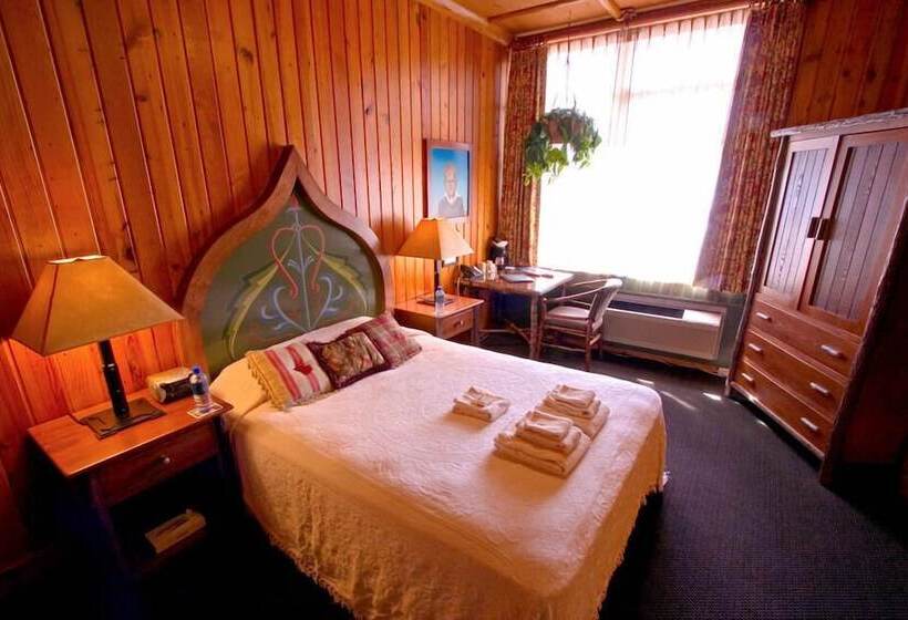 هتل Mcmenamins Old St. Francis School