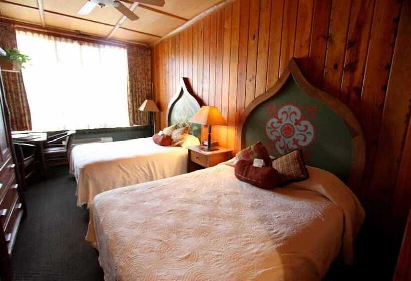 هتل Mcmenamins Old St. Francis School