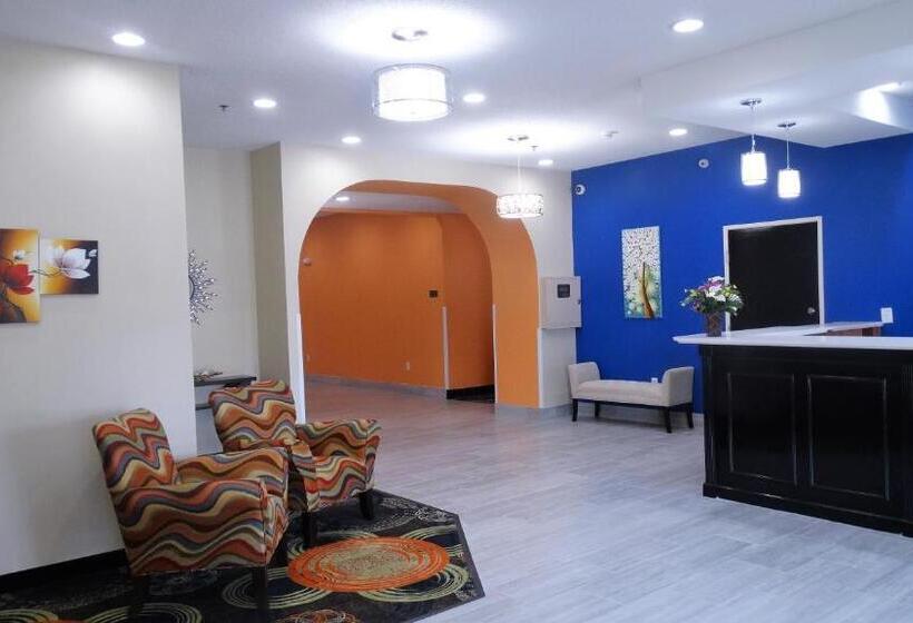 فندق Oak Tree Inn & Suites