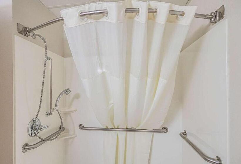 فندق Quality Inn