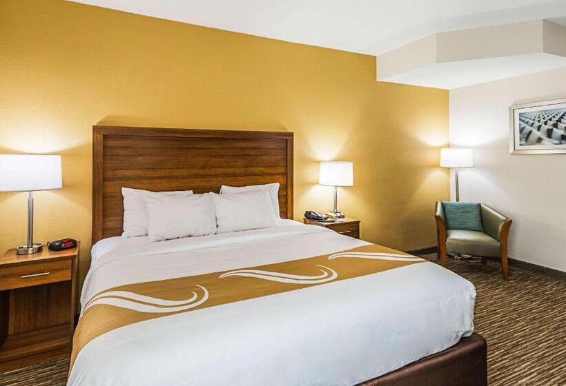 فندق Quality Inn