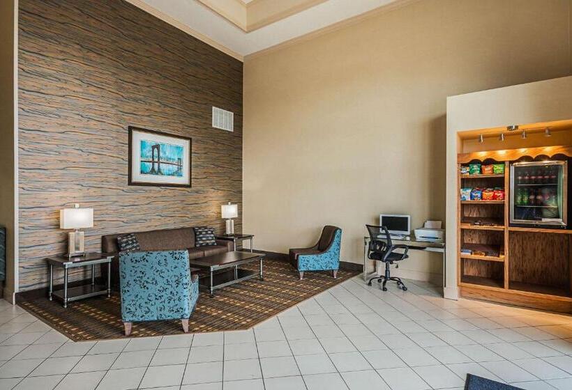 فندق Quality Inn