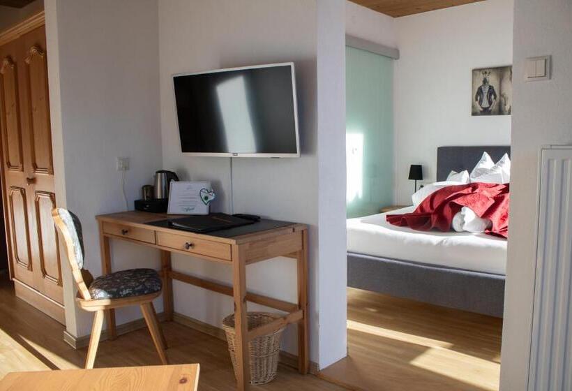 Отель Zomm In Seefeld