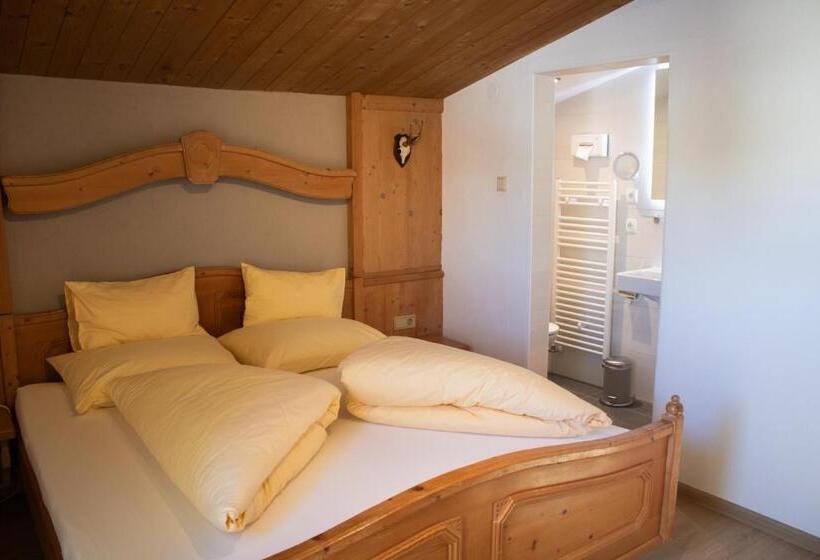 Отель Zomm In Seefeld