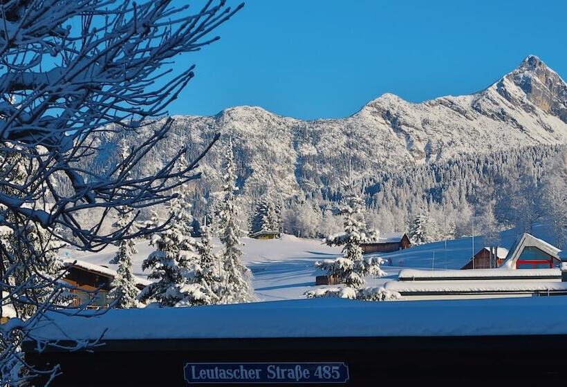 Отель Zomm In Seefeld