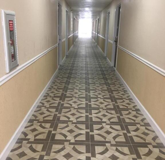 فندق Rodeway Inn