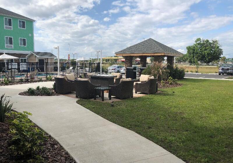 ホテル Staybridge Suites Lakeland West