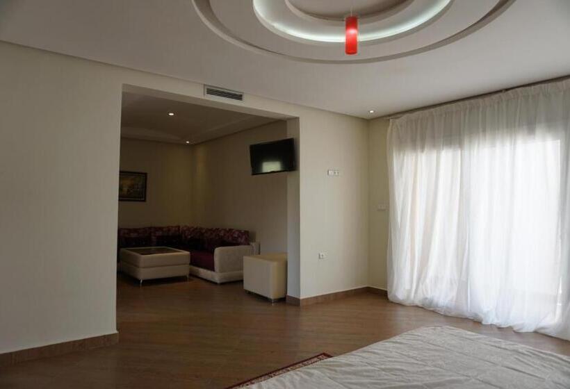 هتل Sun Beach Med