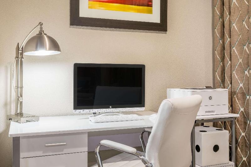 Отель Wingate By Wyndham Lubbock