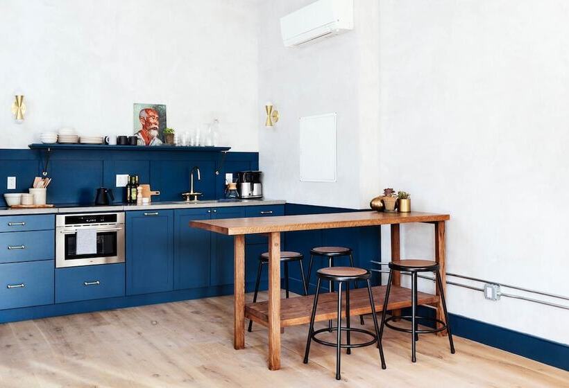 Lokal Hotel Old City