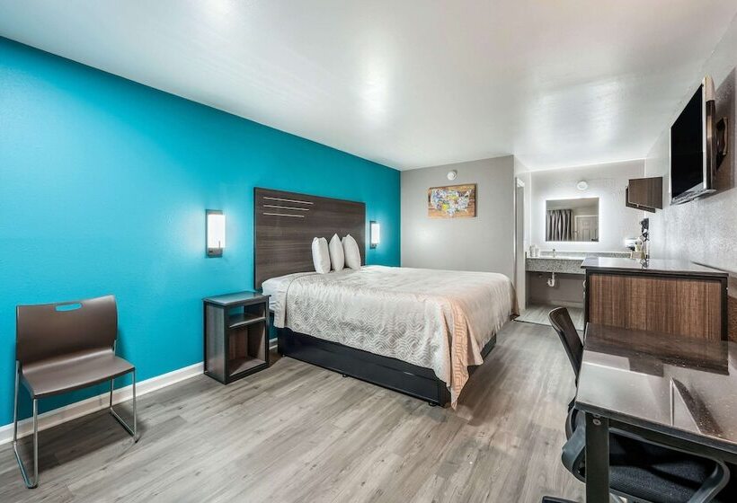 فندق على الطريق Econo Lodge