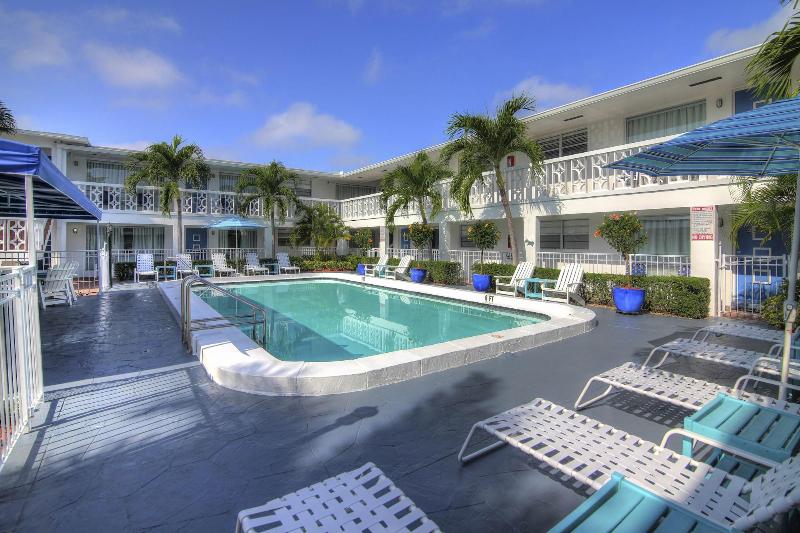 汽车旅馆  Maydee Suites In Florida