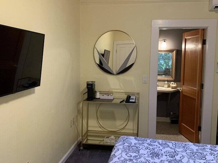 فندق على الطريق Palm Cottages