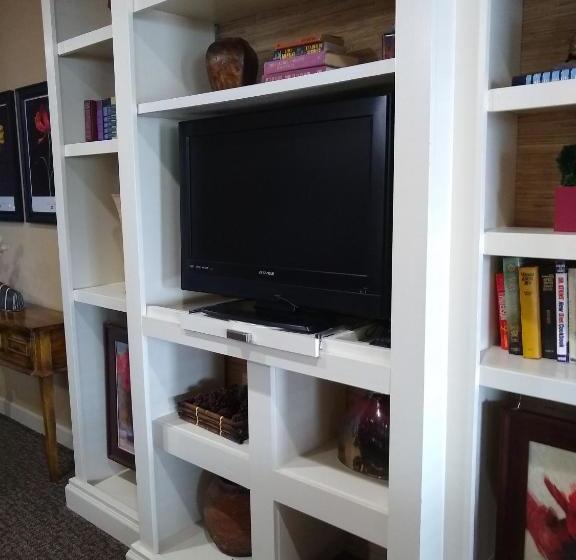 汽车旅馆 Southern Comfort Suites