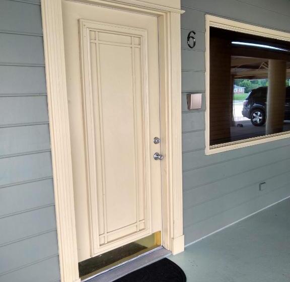 汽车旅馆 Southern Comfort Suites