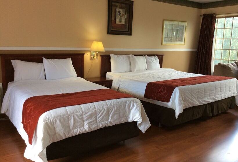 فندق على الطريق Village Inn