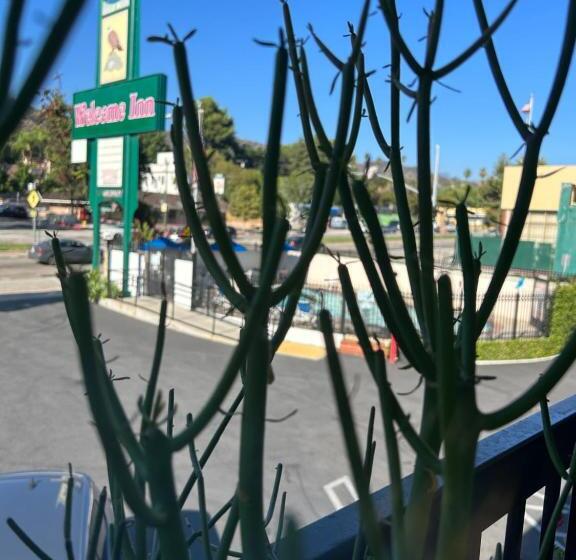 فندق على الطريق Welcome Inn