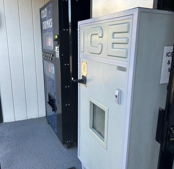 فندق على الطريق Welcome Inn