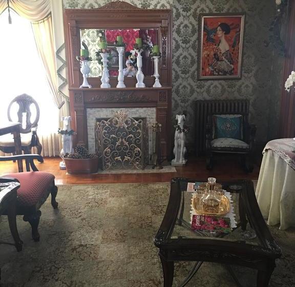 Queen Anne Bed And Breakfast