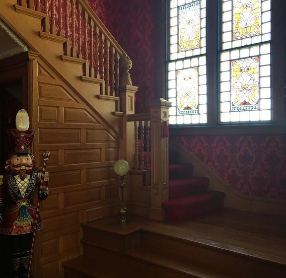 Queen Anne Bed And Breakfast