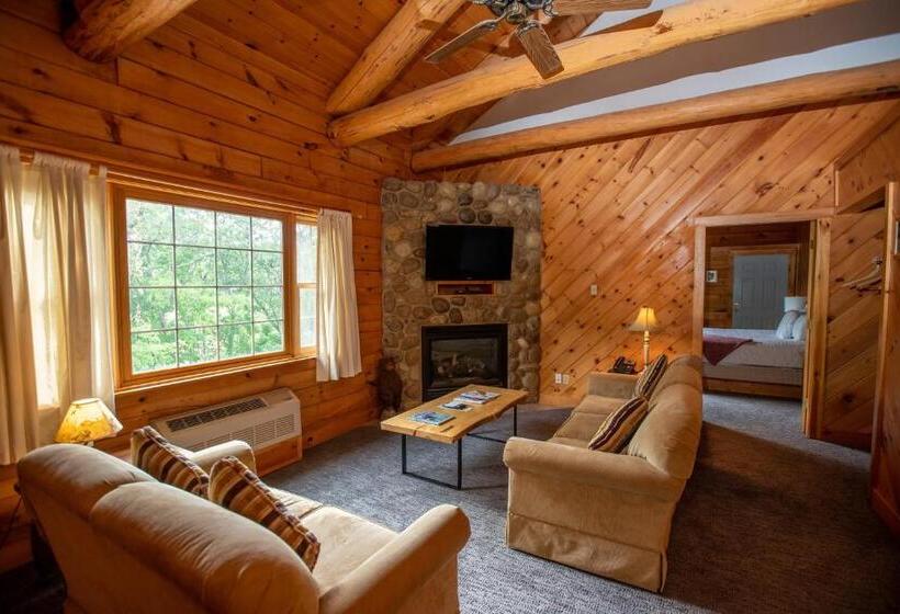 منتجع New England Inn & Lodge