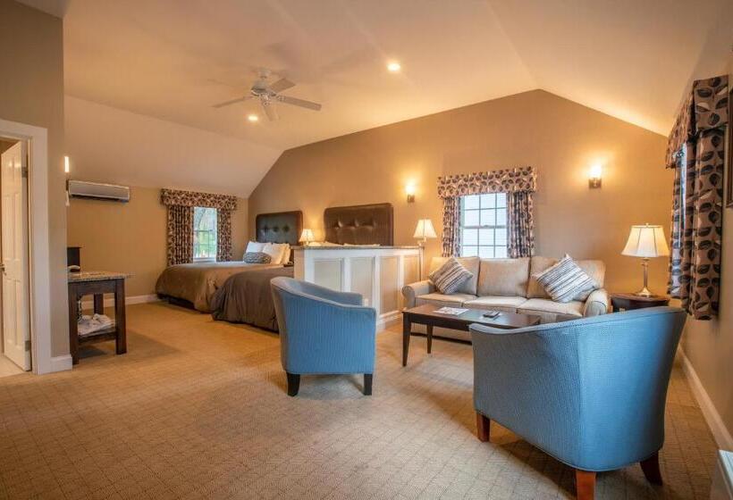 منتجع New England Inn & Lodge