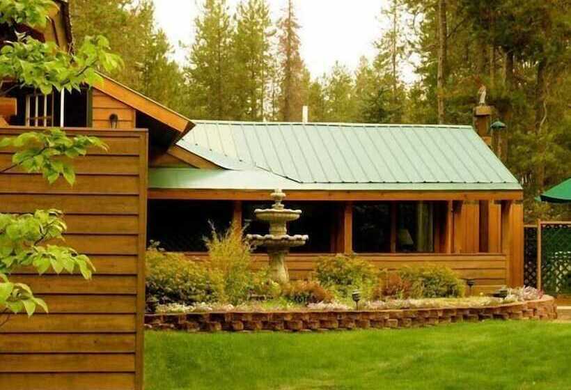 Silverwolf Log Chalet Resort