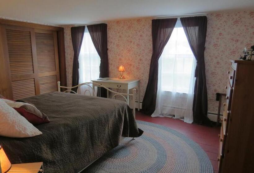 Timber Post Bed & Breakfast