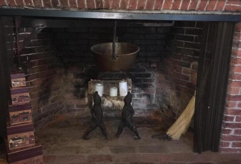 Timber Post Bed & Breakfast