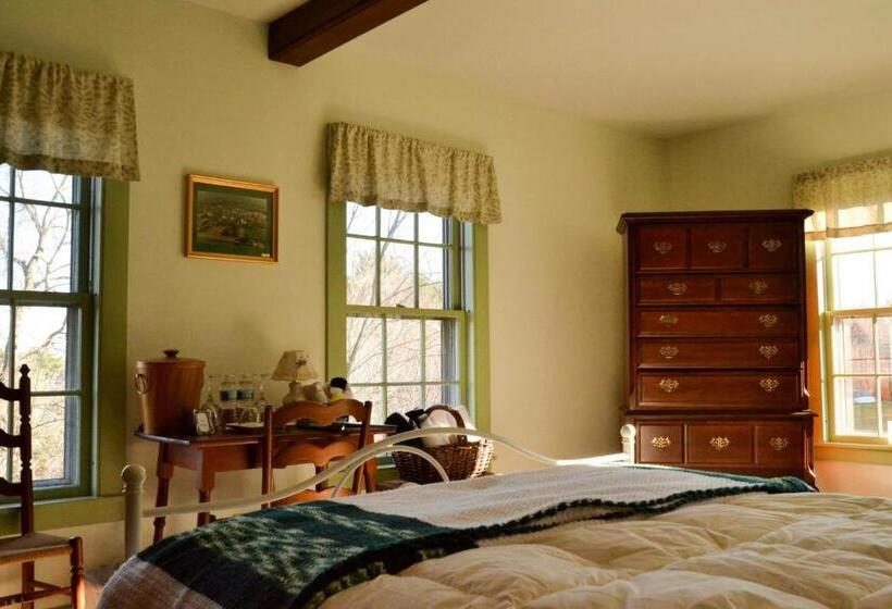 Timber Post Bed & Breakfast