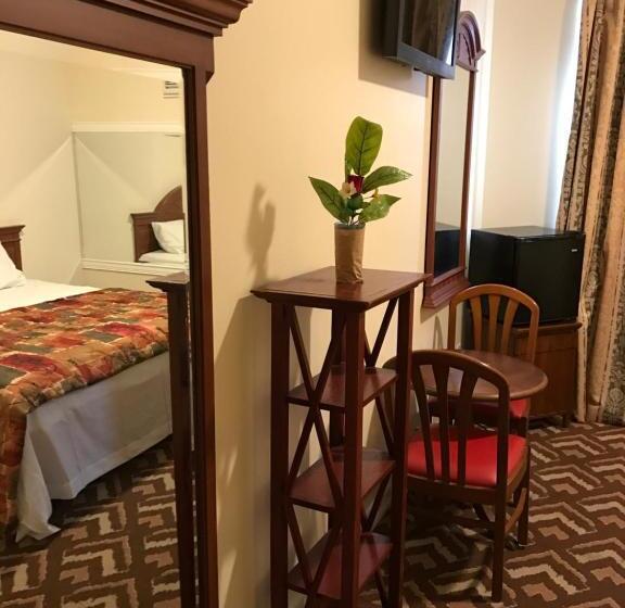 Waterbury Big Apple Motel