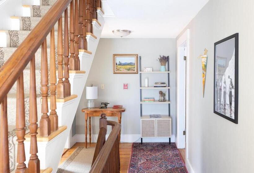 Woodbridge Inn Bed & Breakfast