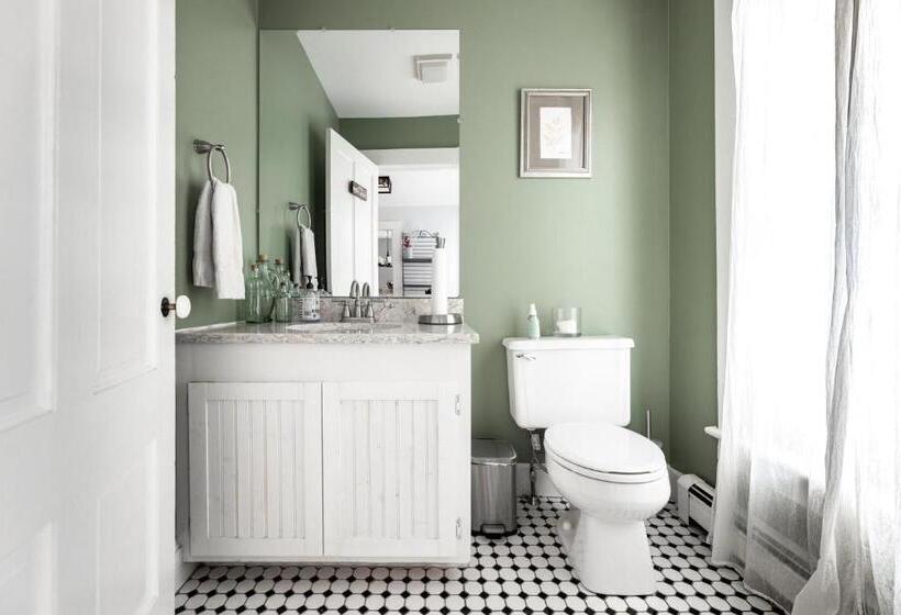 Woodbridge Inn Bed & Breakfast