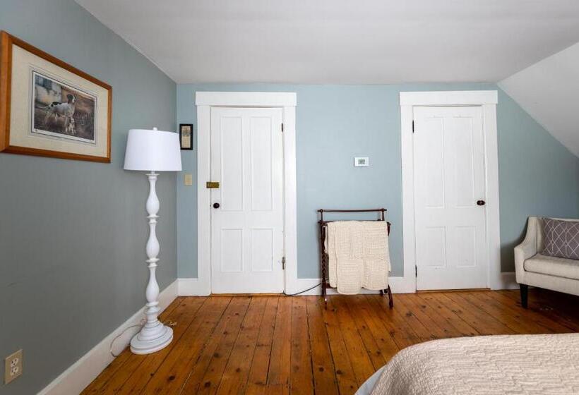 Woodbridge Inn Bed & Breakfast