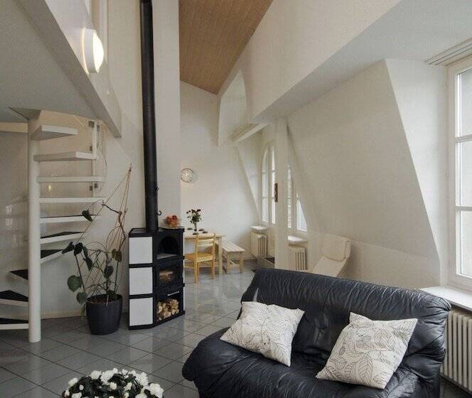 ホテル Apartments Justingerweg