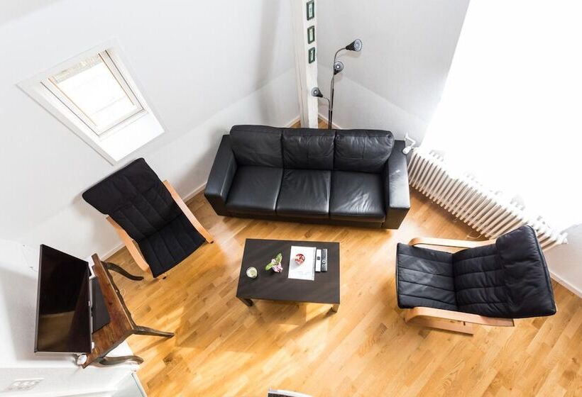 ホテル Apartments Justingerweg