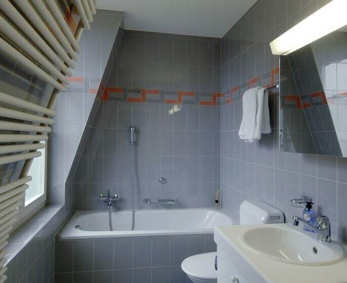 ホテル Apartments Justingerweg