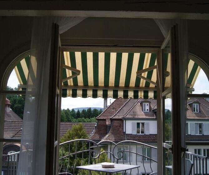 ホテル Apartments Justingerweg