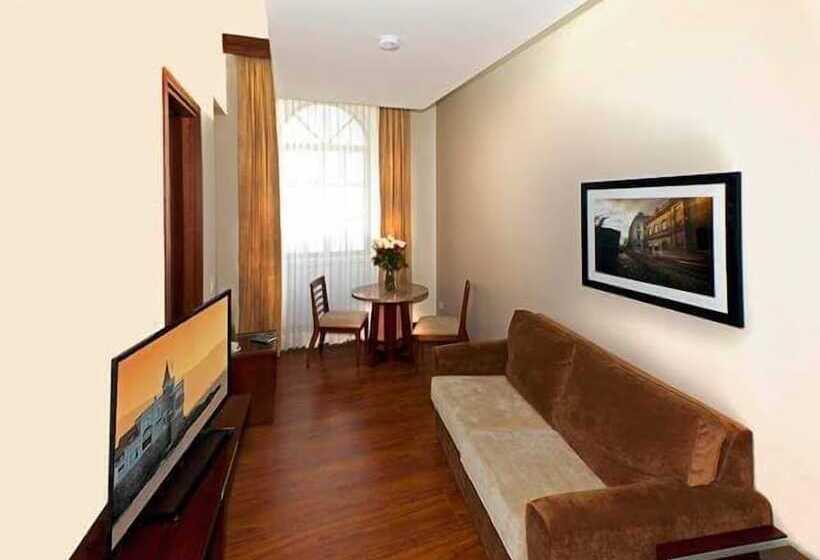 בית מלון כפרי Parc Royale Suites