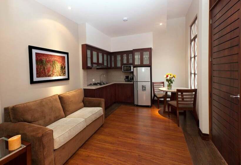 בית מלון כפרי Parc Royale Suites