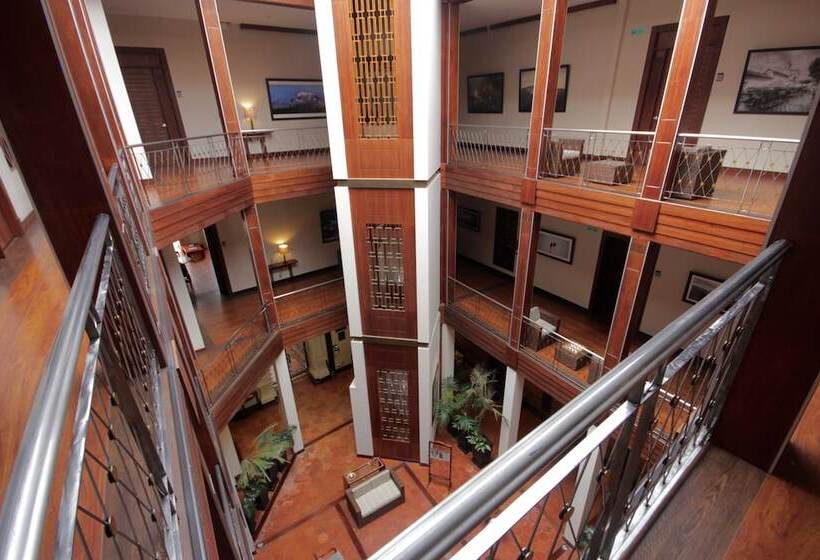 בית מלון כפרי Parc Royale Suites