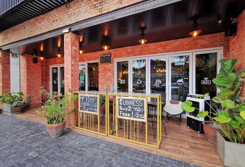هتل Hi Samui Hostel