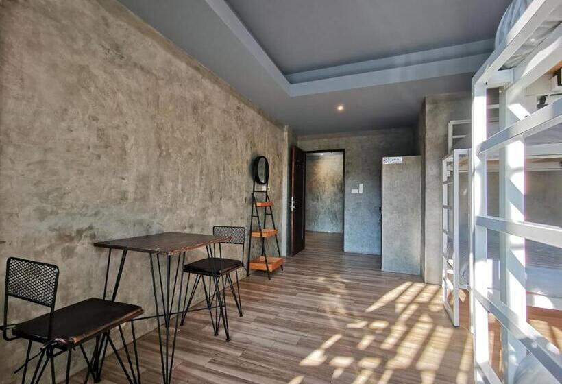 هتل Hi Samui Hostel