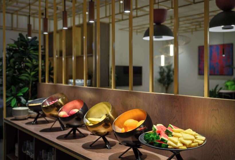 هتل Hilton Garden Inn Debrecen City Center